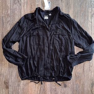 New! Soho Jeans large black button down top